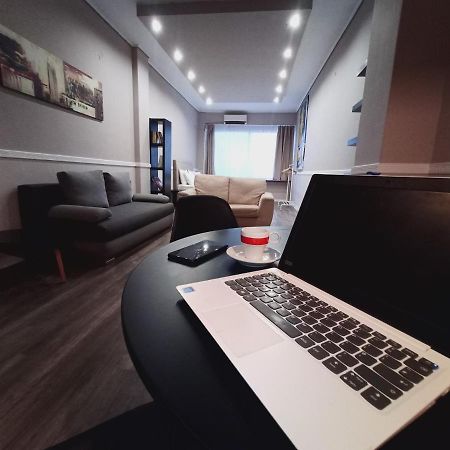 Ermou & Athinas Suites In Monastiraki Атина Екстериор снимка